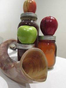 Read more about the article Rosh Hashanah Delicious Packages